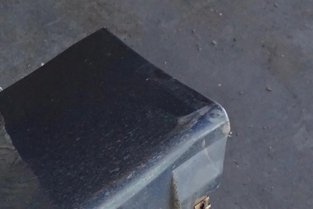 Nakładka listwa lewa na próg lewy do BMW E60 LCI o numerze 0422464 BMW E60 LCI Nakładka listwa lewa na próg lewy - SKU 0422464-DSB1 - Numer Części 0422464