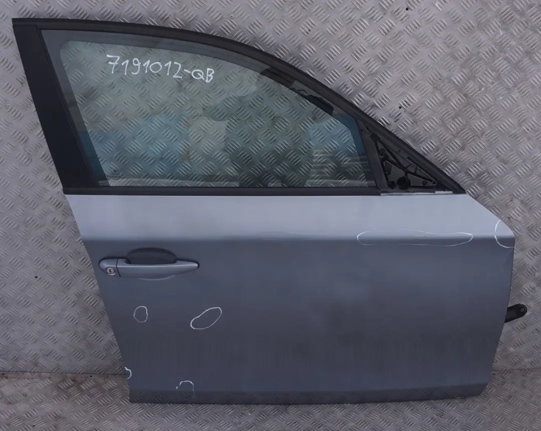 drzwi prawe przednie Quarzblau A18 do BMW 1 E87 o numerze 7191012 BMW 1 E87 drzwi prawe przednie Quarzblau A18 - SKU 7191012-QB - Numer Części 7191012