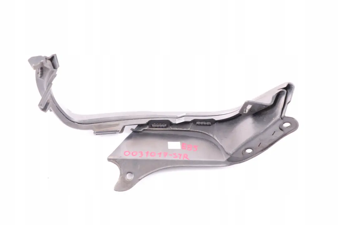 Osłona nakładka ramka lampy lewy tył do BMW E85 Z4 o numerze 0031017 BMW E85 Z4 Osłona nakładka ramka lampy lewy tył - SKU 0031017-STR - Numer Części 0031017