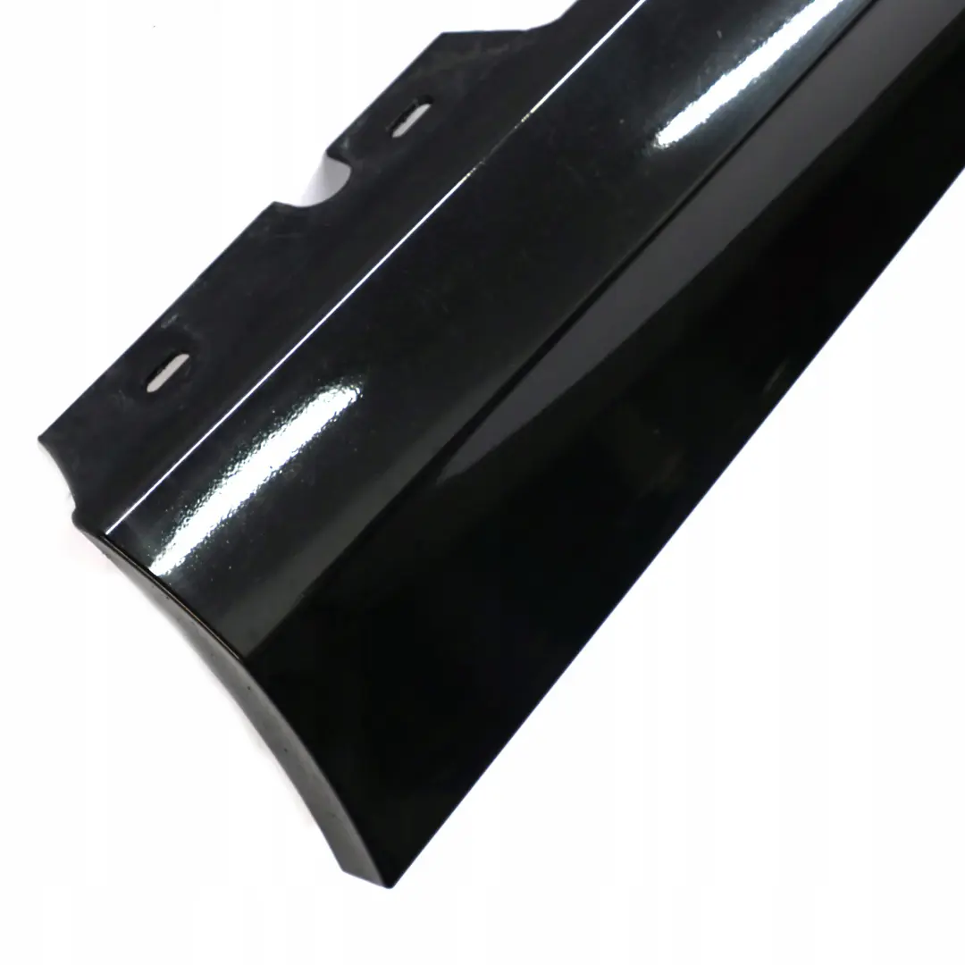BMW E81 E82 E88 Bas de Porte Couverture Seuil Gauche de Coloris Noir - SKU 0036143-SCH - Numéro de pièce 0036143