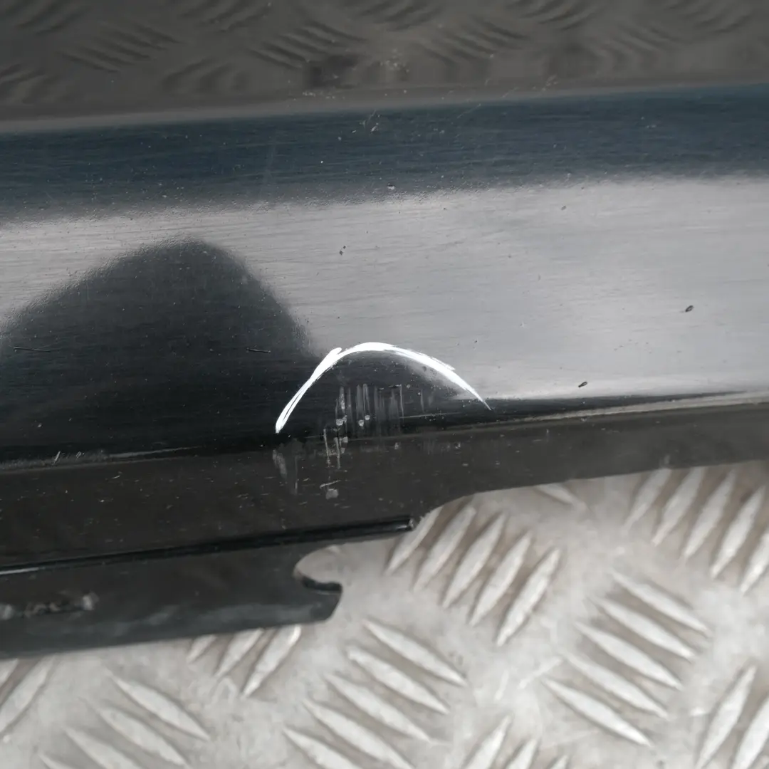 Nakładka próg lewy schwarz II 668 do BMW 1 E81 E82 o numerze 0036143-SCH1 BMW 1 E81 E82 Nakładka próg lewy schwarz II 668 - SKU 0036143-SCH1 - Numer Części 0036143-SCH1