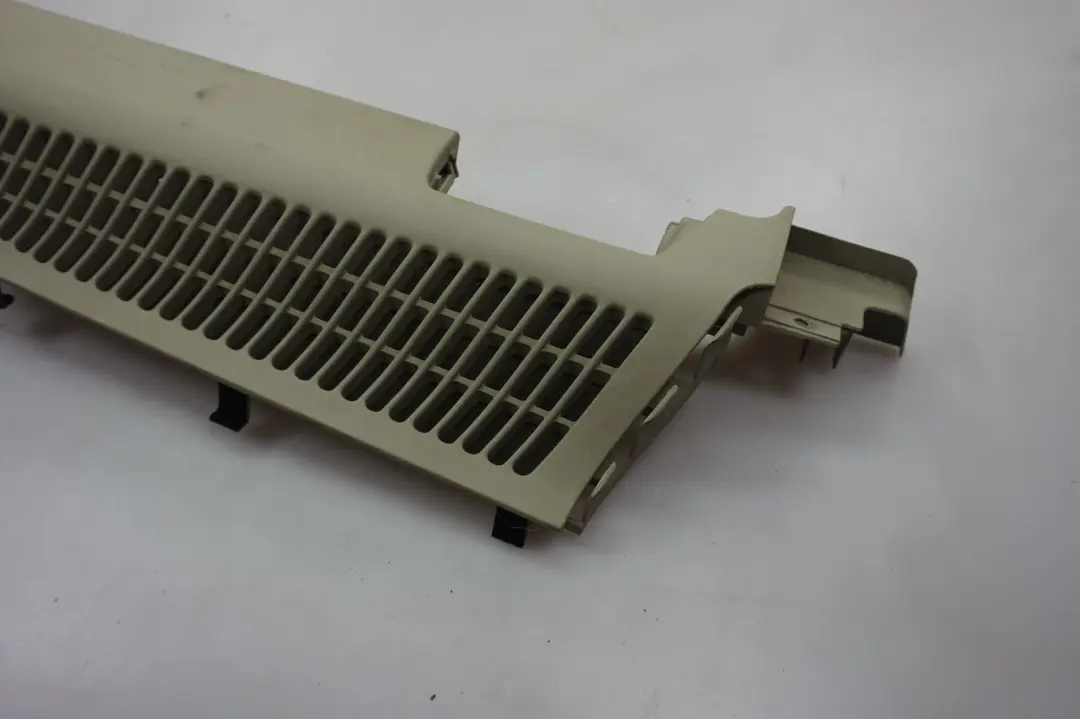 Grille D'Aeration Droite Vert Pastel 5147 pour BMW X5 E53 à propos du numéro de pièce 7027134 BMW X5 E53 Grille D'Aeration Droite Vert Pastel 5147 - SKU 7025956 - Numéro de pièce 7027134