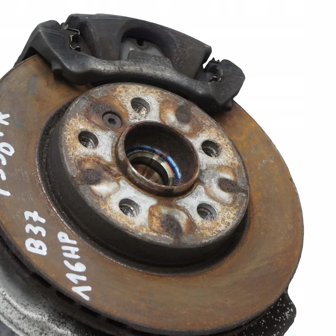 Una gamba anteriore destra freno sospensione ruota asse mozzo per Mini F55 Cooper con numero di parte 6870818 Mini F55 Cooper Una gamba anteriore destra freno sospensione ruota asse mozzo - SKU 6870818 - Numero di parte 6870818