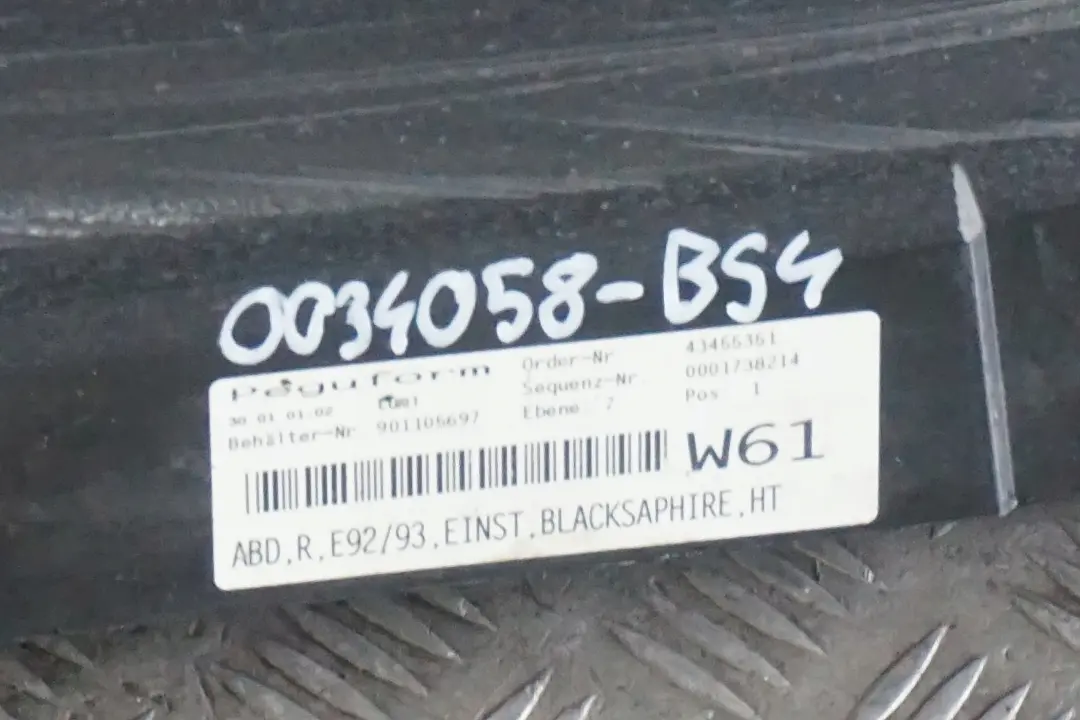 Listello Portiera Destra Black Sapphire Nero Zaffiro - 475 per BMW E92 E93 4 con numero di parte 0034058 BMW E92 E93 4 Listello Portiera Destra Black Sapphire Nero Zaffiro - 475 - SKU 0034058-BS4 - Numero di parte 0034058