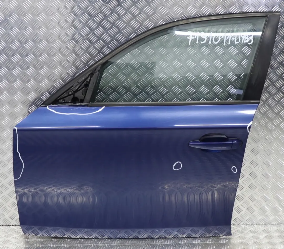 Gauche le Mans Bleu Metallise - 381 pour BMW 1 Serie E87 3 Porte avant à propos du numéro de pièce 7191011 BMW 1 Serie E87 3 Porte avant Gauche le Mans Bleu Metallise - 381 - SKU 7191011-LMB3 - Numéro de pièce 7191011