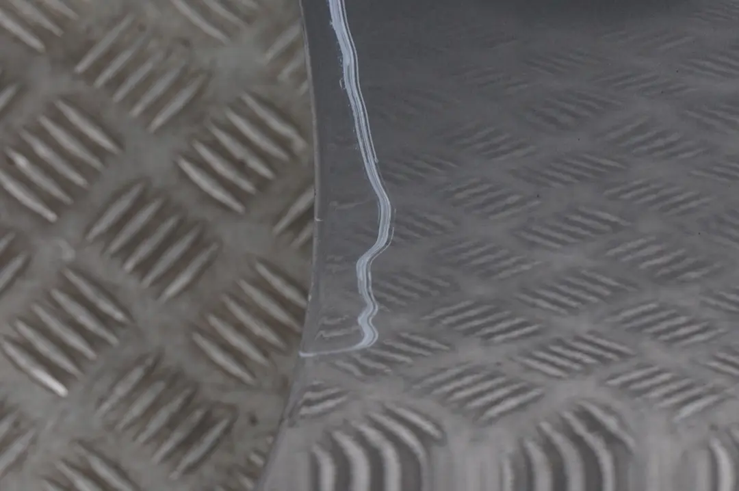 Passeggero Porta Anteriore Destra Grigio Argento Metallizzato per BMW E60 E61 LCI con numero di parte 7202340 BMW E60 E61 LCI Passeggero Porta Anteriore Destra Grigio Argento Metallizzato - SKU 7202340-SBG2 - Numero di parte 7202340