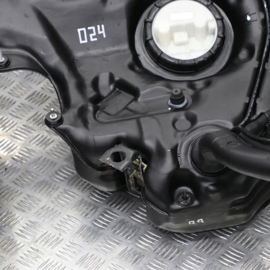 Mercedes Benz C W203 C209 Kompressor Kompletter Kraftstofftank Benzin 62L - SKU A2094701801 - Teilenummer A2094701801