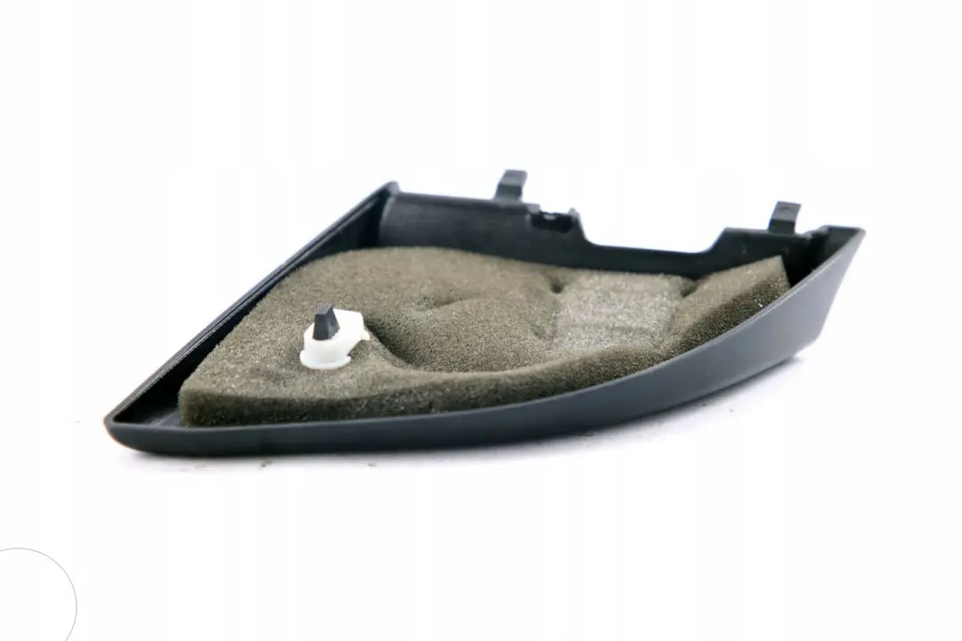 Osłona trójkąt lusterka lewa do Mercedes A W168 o numerze A1687200111 Mercedes A W168 Osłona trójkąt lusterka lewa - SKU A1687200111 - Numer Części A1687200111