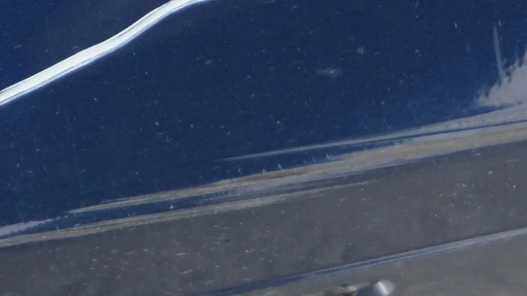 BMW E87N LCI Sill strip side skirt left Tiefseeblau Deep Sea Blu - SKU 0036145-DSB1 - Número de pieza 0036145