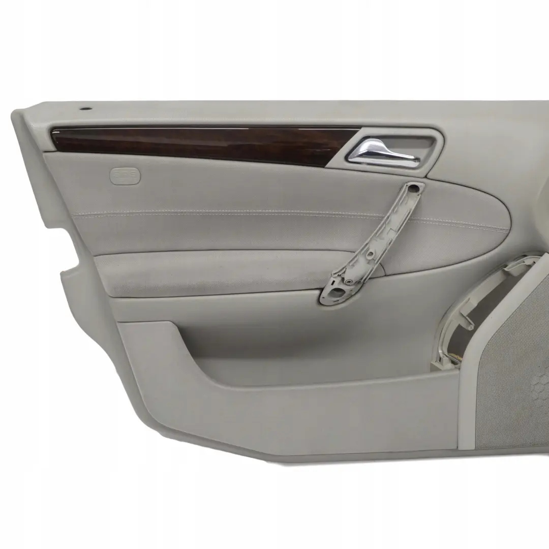  Mercedes-Benz Classe C W203 Revetement de Porte Gauche Tissu Alpaca Gris - SKU A2037202972 - Numéro de pièce A2037202972