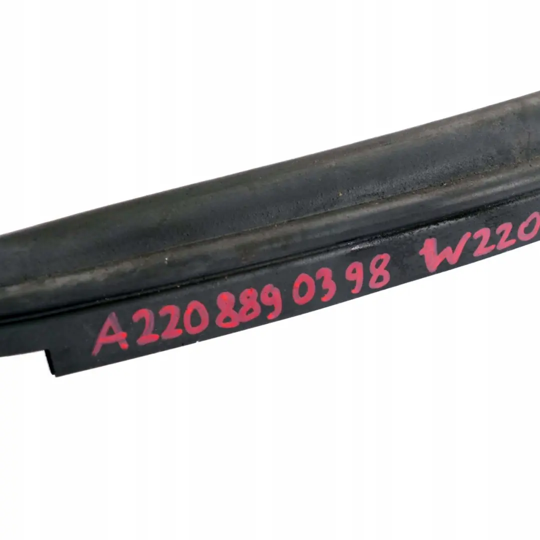 Mercedes-Benz Clase S W220 Capo Motor Goma Sellado para con número de pieza A2208890398 Mercedes-Benz Clase S W220 Capo Motor Goma Sellado - SKU A2208890398 - Número de pieza A2208890398