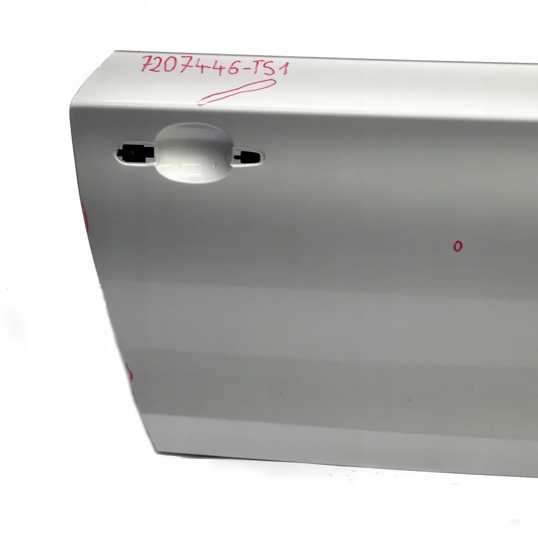  £BMW 1 Series E81 E82 E88 Door Front Right O/S Titansilber Titan Silver Metallic - SKU 7207446-TS1 - Part number 7207446