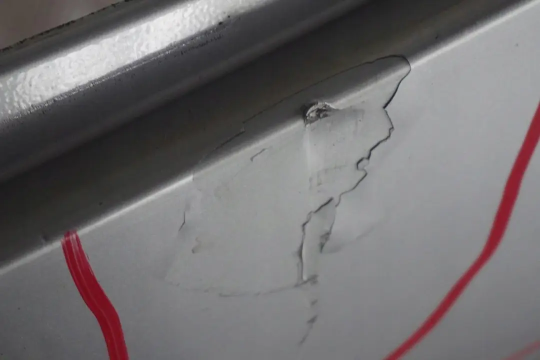 Osłona listwa próg lewy titansilber do BMW E85 Z4 o numerze 0031109 BMW E85 Z4 Osłona listwa próg lewy titansilber - SKU 0031109-TS1 - Numer Części 0031109