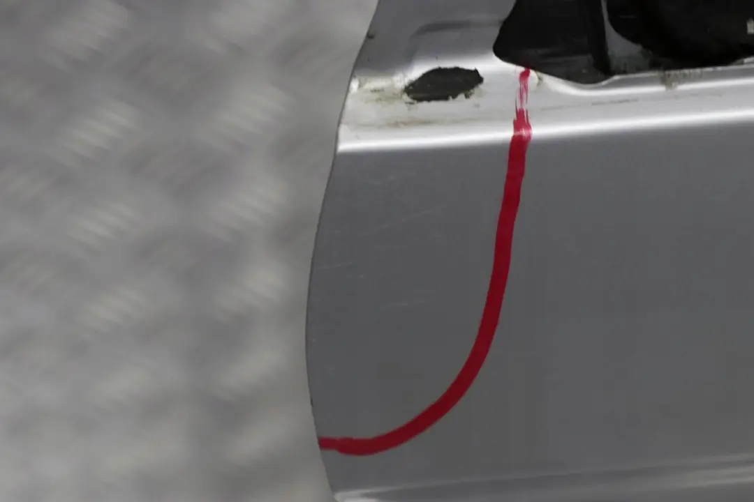 Door Rear Right O/S Titansilber Titan Silver Metallic - 354 to BMW X5 Series 4 E53 with Part number 8256828 BMW X5 Series 4 E53 Door Rear Right O/S Titansilber Titan Silver Metallic - 354 - SKU 8256828-TS4 - Part number 8256828