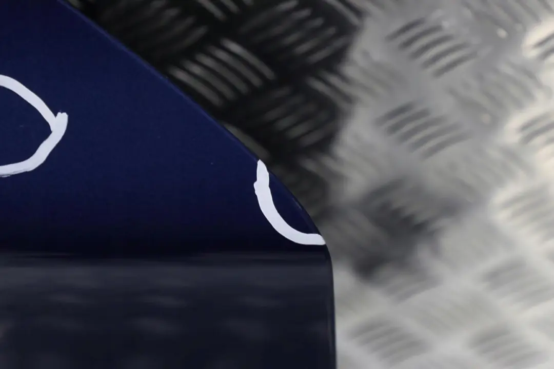 Droite le Mans Bleu Metallise 381 pour BMW E87 Porte avant à propos du numéro de pièce 7191012 BMW E87 Porte avant Droite le Mans Bleu Metallise 381 - SKU 7191012-LMB2 - Numéro de pièce 7191012