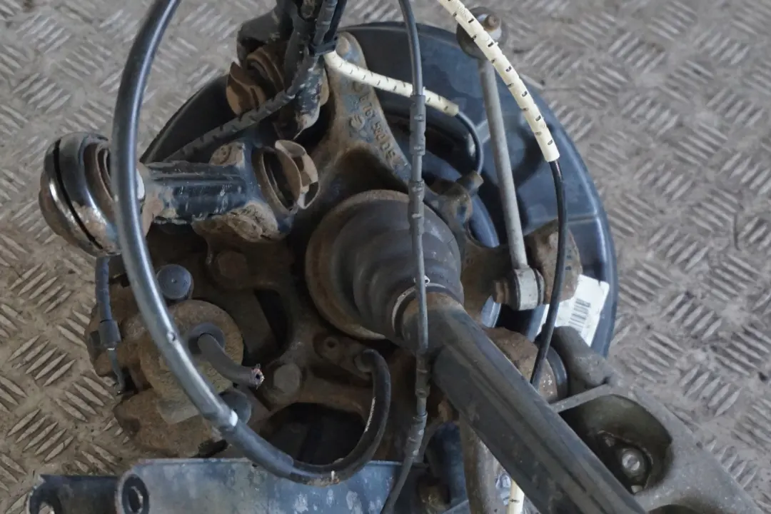 N53 218HP Zwrotnica półoś prawa do BMW E90 325i o numerze 6774810 BMW E90 325i N53 218HP Zwrotnica półoś prawa - SKU 6774810 - Numer Części 6774810