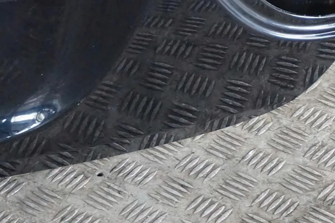 Klapa pokrywa bagażnika Carbonschwarz do BMW E91 o numerze 7166105 BMW E91 Klapa pokrywa bagażnika Carbonschwarz - SKU 7166105-CAR - Numer Części 7166105