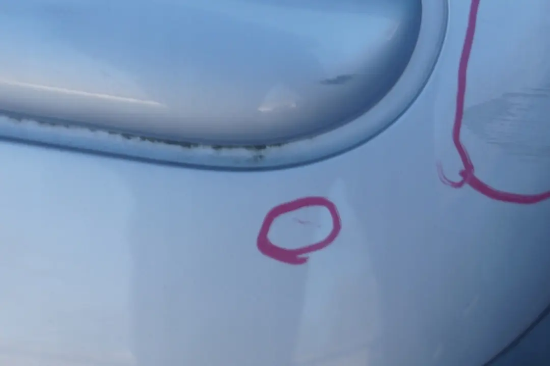 Stossfänger Hinten PDC Pure Silver Silber Metallic - 900 für BMW Mini Cooper R50 mit Teilenummer 0697799 BMW Mini Cooper R50 Stossfänger Hinten PDC Pure Silver Silber Metallic - 900 - SKU 0697799-PS - Teilenummer 0697799