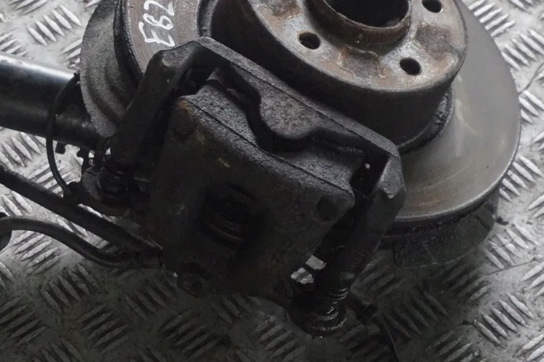 N47 Delantero Derecho Muelle Strut Freno Suspensión Pierna Cubo para BMW E82 118d con número de pieza 6786022 BMW E82 118d N47 Delantero Derecho Muelle Strut Freno Suspensión Pierna Cubo - SKU 6786022-3 - Número de pieza 6786022