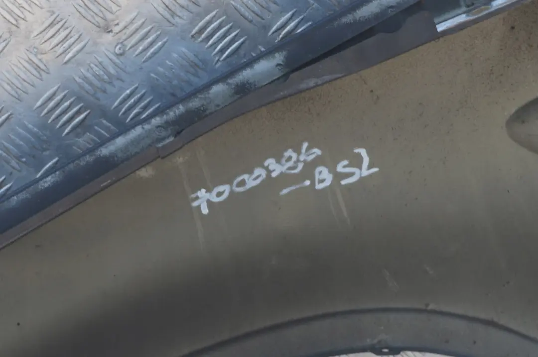 Cote Conducteur Panneau Laterale avant Droit Garde-Boue Noir Sapphire pour BMW X5 E53 à propos du numéro de pièce 7000386 BMW X5 E53 Cote Conducteur Panneau Laterale avant Droit Garde-Boue Noir Sapphire - SKU 7000386-BS2 - Numéro de pièce 7000386