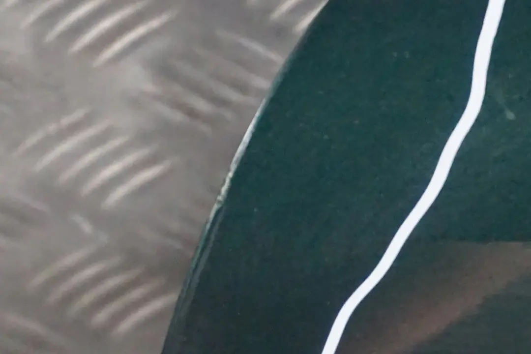 Drzwi lewe British Racing Green do MINI Cooper R56 o numerze 2755935 MINI Cooper R56 Drzwi lewe British Racing Green - SKU 2755935-BRG7 - Numer Części 2755935