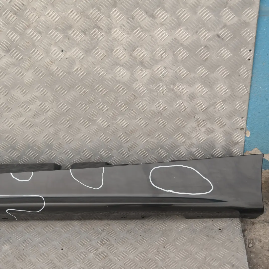 Bas de Porte Couverture Seuil a Gauche Noir Sapphire Metallique pour BMW 1 17 E87 à propos du numéro de pièce 32949 BMW 1 17 E87 Bas de Porte Couverture Seuil a Gauche Noir Sapphire Metallique - SKU 0032949-BS17 - Numéro de pièce 32949