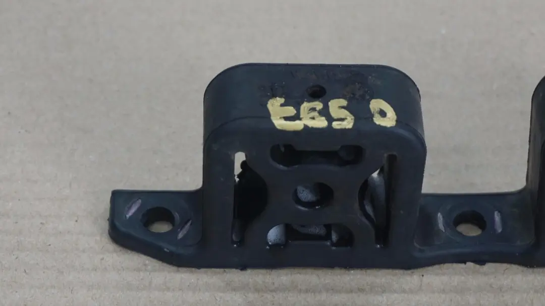 Catalytic Converter Rubber Mounting Holder to BMW 7 Series E65 E66 Diesel with Part number 7789668 BMW 7 Series E65 E66 Diesel Catalytic Converter Rubber Mounting Holder - SKU 7789668 - Part number 7789668