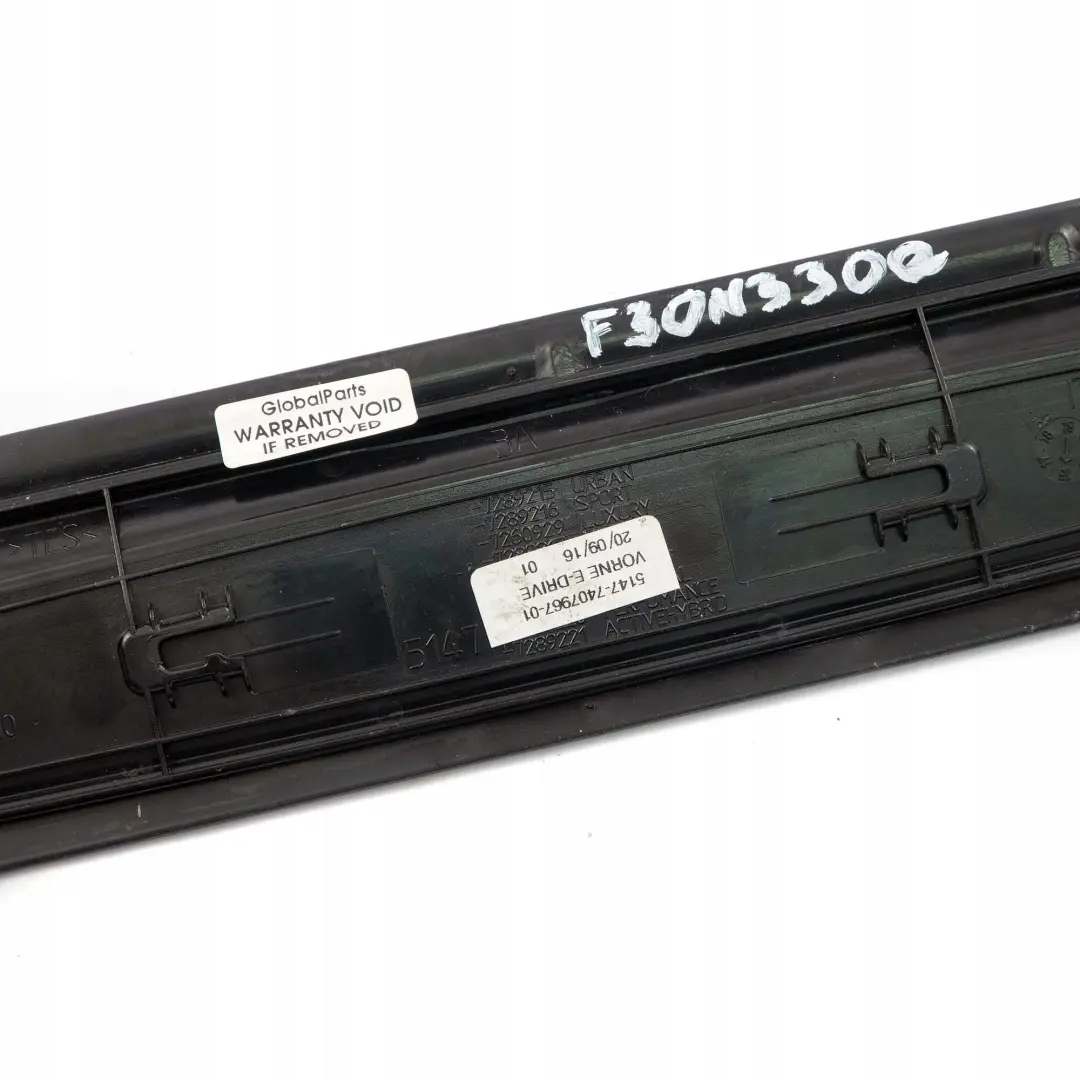 Tapa puerta entrada delantera Listón panel umbral para BMW F30 LCI 330E Hybrid eDrive con número de pieza 7407967 BMW F30 LCI 330E Hybrid eDrive Tapa puerta entrada delantera Listón panel umbral - SKU 7407967-1 - Número de pieza 7407967