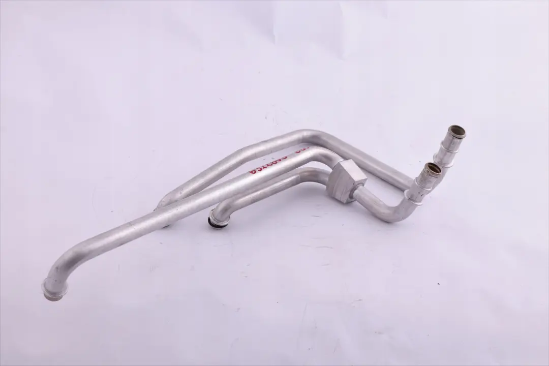 Set Triple Pipe Hose Heater Radiator to BMW 5 Series E60 E61 E63 E64 with Part number 6922603 BMW 5 Series E60 E61 E63 E64 Set Triple Pipe Hose Heater Radiator - SKU 6922603 - Part number 6922603