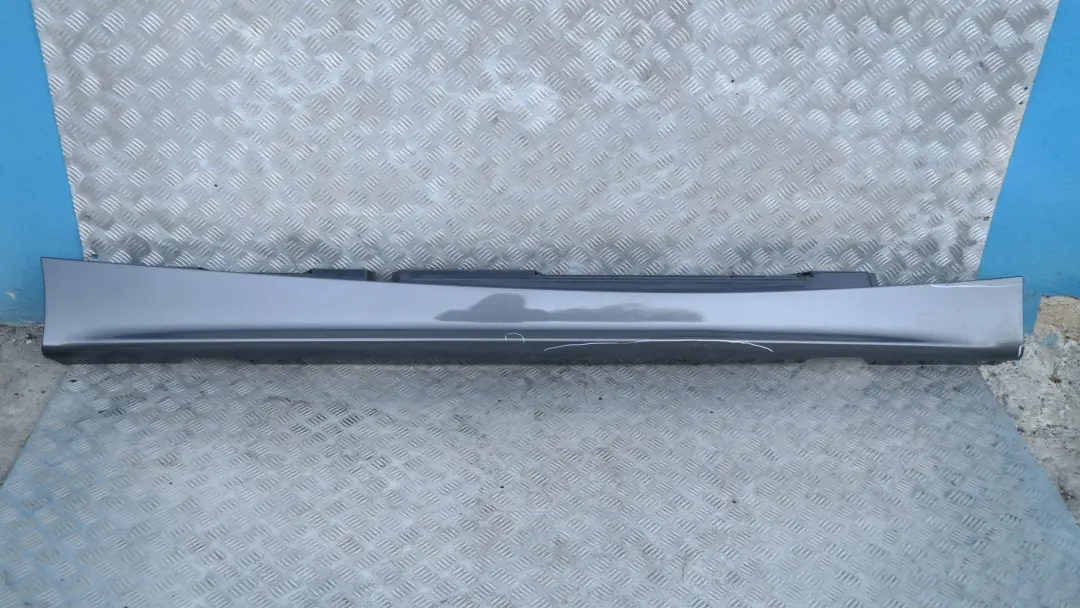 BMW E87 Listwa Progowa Prawa Sparkling Graphite Metallic - A22 - SKU 0032948-SG5 - Numer Części 51770032948