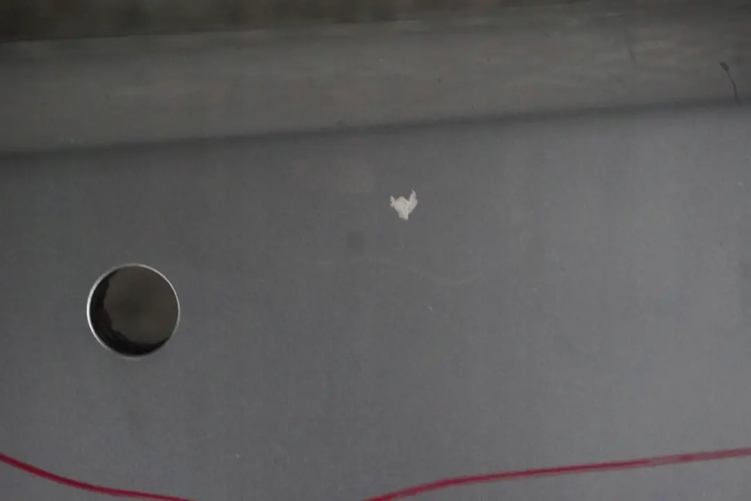 Bumper PDC Titansilber Titan Silver Metallic 354 to BMW 5 Series E60 1 Saloon Rear with Part number 0422349 BMW 5 Series E60 1 Saloon Rear Bumper PDC Titansilber Titan Silver Metallic 354 - SKU 0422349-TS1 - Part number 0422349