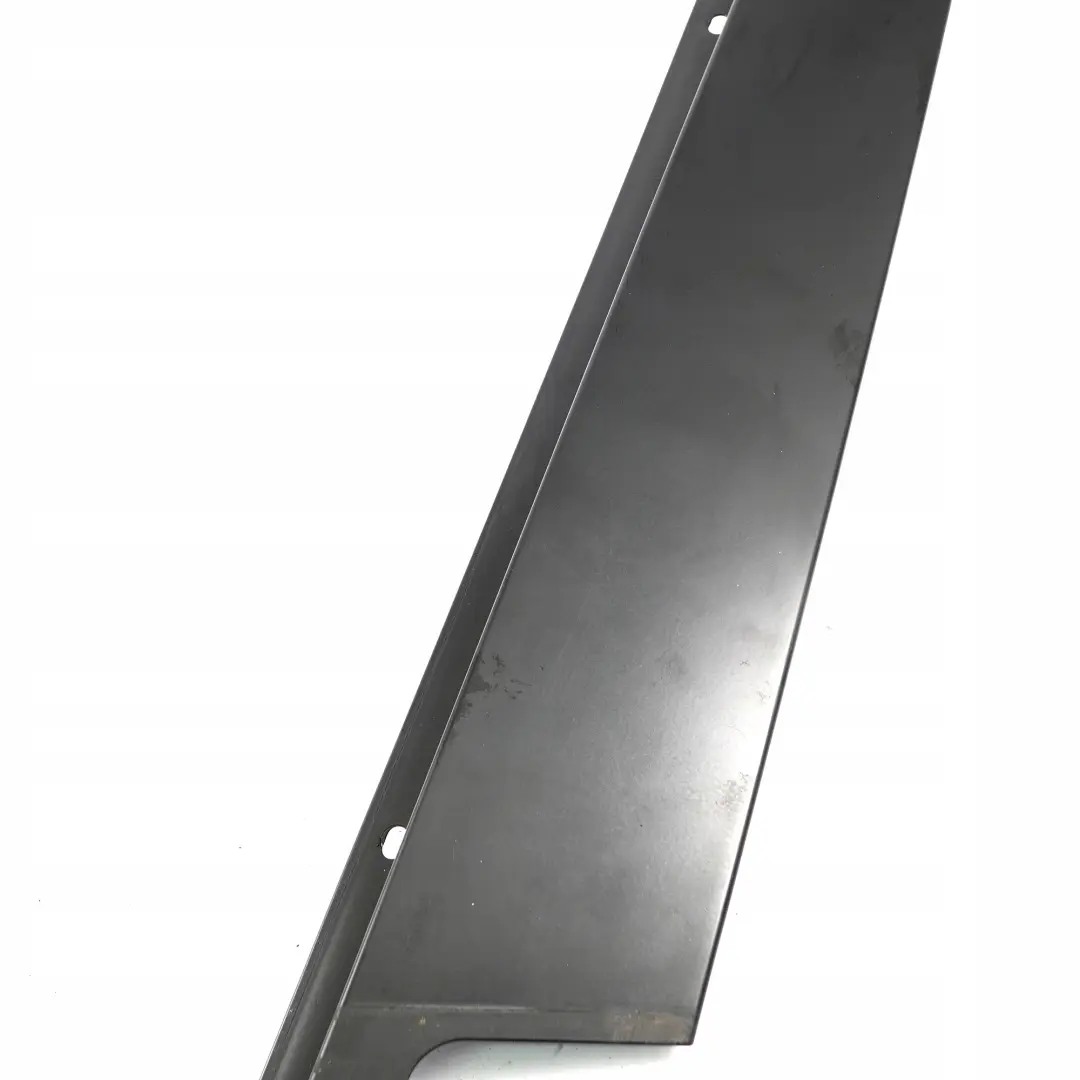 Finitura Porta Finestrino Montante B Rivestimento Anteriore Sinistro per BMW X1 E84 con numero di parte 2990311 BMW X1 E84 Finitura Porta Finestrino Montante B Rivestimento Anteriore Sinistro - SKU 2990311 - Numero di parte 2990311