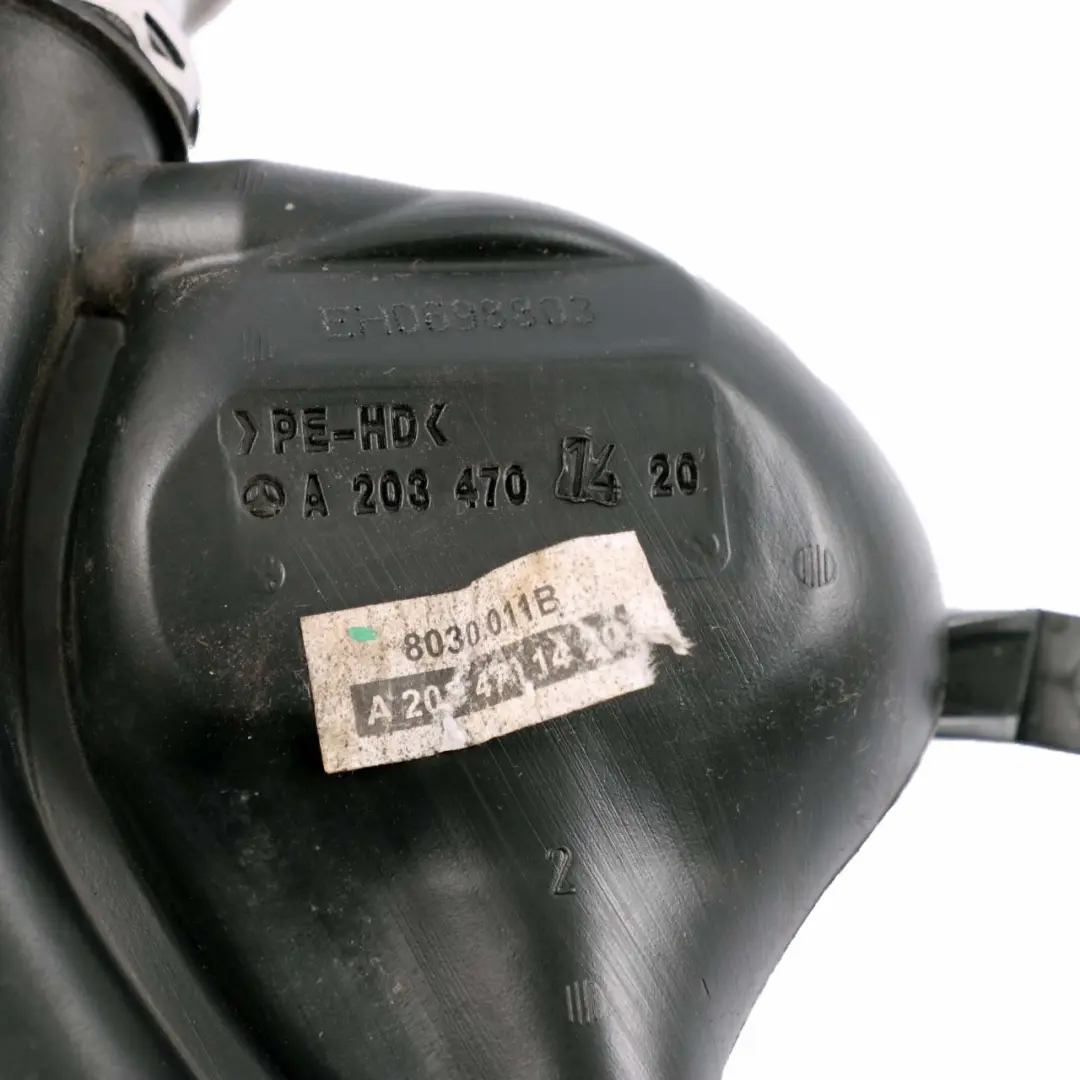 Cuello de llenado del depósito de combustible Manguera para Mercedes W203 con número de pieza A2034701420 Mercedes W203 Cuello de llenado del depósito de combustible Manguera - SKU A2034701420 - Número de pieza A2034701420