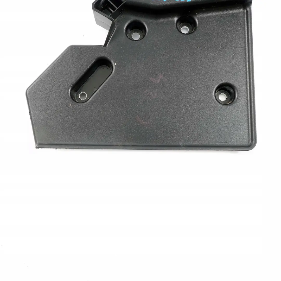 Couvercle Dessus a Gauche 5147 pour BMW Z4 Serie E89 à propos du numéro de pièce 9160529 BMW Z4 Serie E89 Couvercle Dessus a Gauche 5147 - SKU 9160529 - Numéro de pièce 9160529