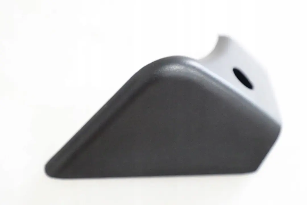 Front Seat Right O/S Inner Cover Trim Schwarz Black 8226300 BMW X5 Series E53 - SKU 8226408 - Part number 8226408