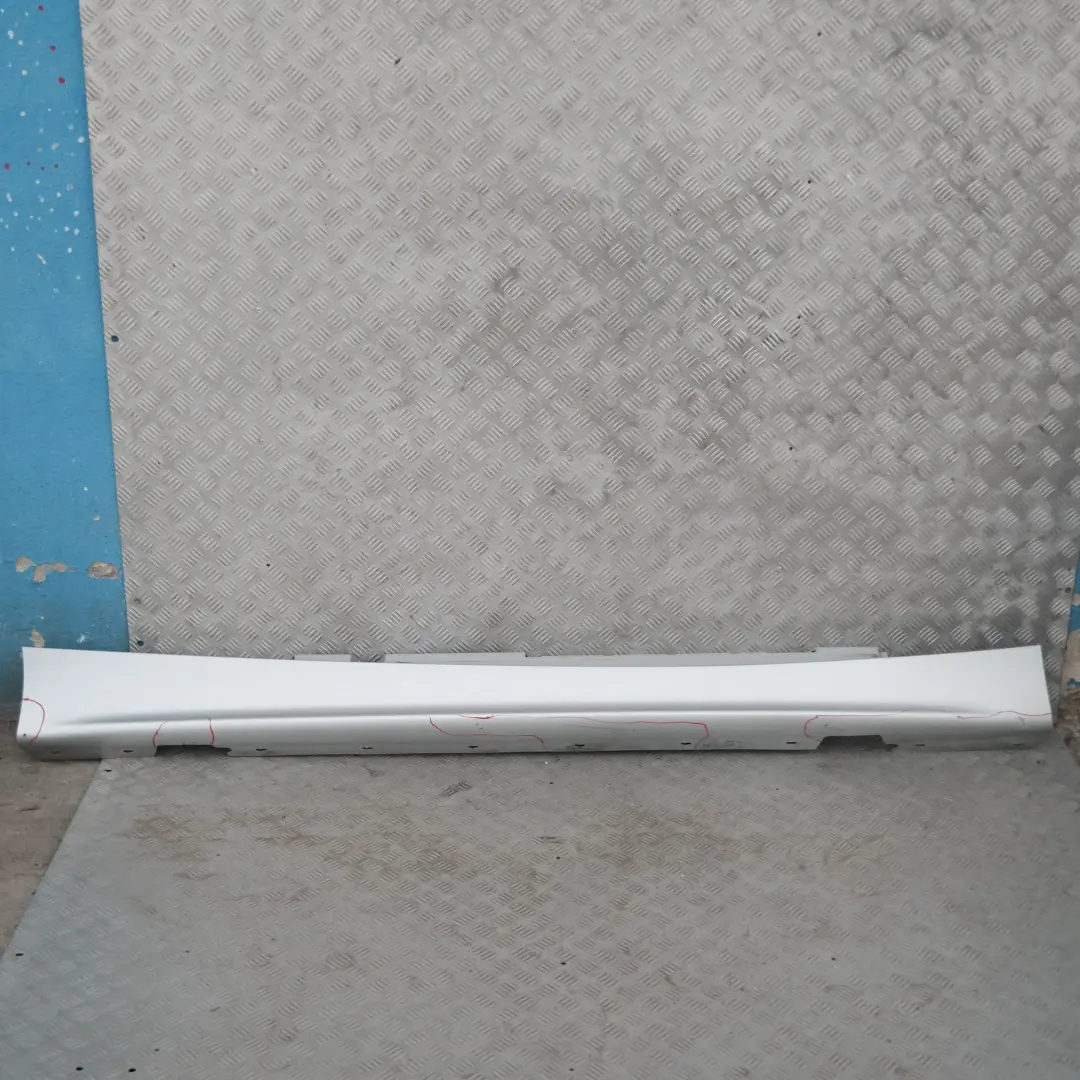 Schwellerleiste Blende Schweller rechts Titansilber Sliber für BMW 1 er 19 E87 mit Teilenummer 32948 BMW 1 er 19 E87 Schwellerleiste Blende Schweller rechts Titansilber Sliber - SKU 0032948-TS19 - Teilenummer 32948