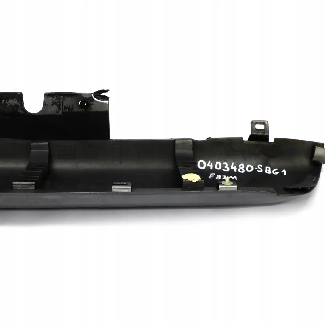 Bas de Porte Seuil a Gauche Gris Argente Gris - A08 pour BMW X3 E83 M Sport à propos du numéro de pièce 0403480 BMW X3 E83 M Sport Bas de Porte Seuil a Gauche Gris Argente Gris - A08 - SKU 0403480-SBG1 - Numéro de pièce 0403480