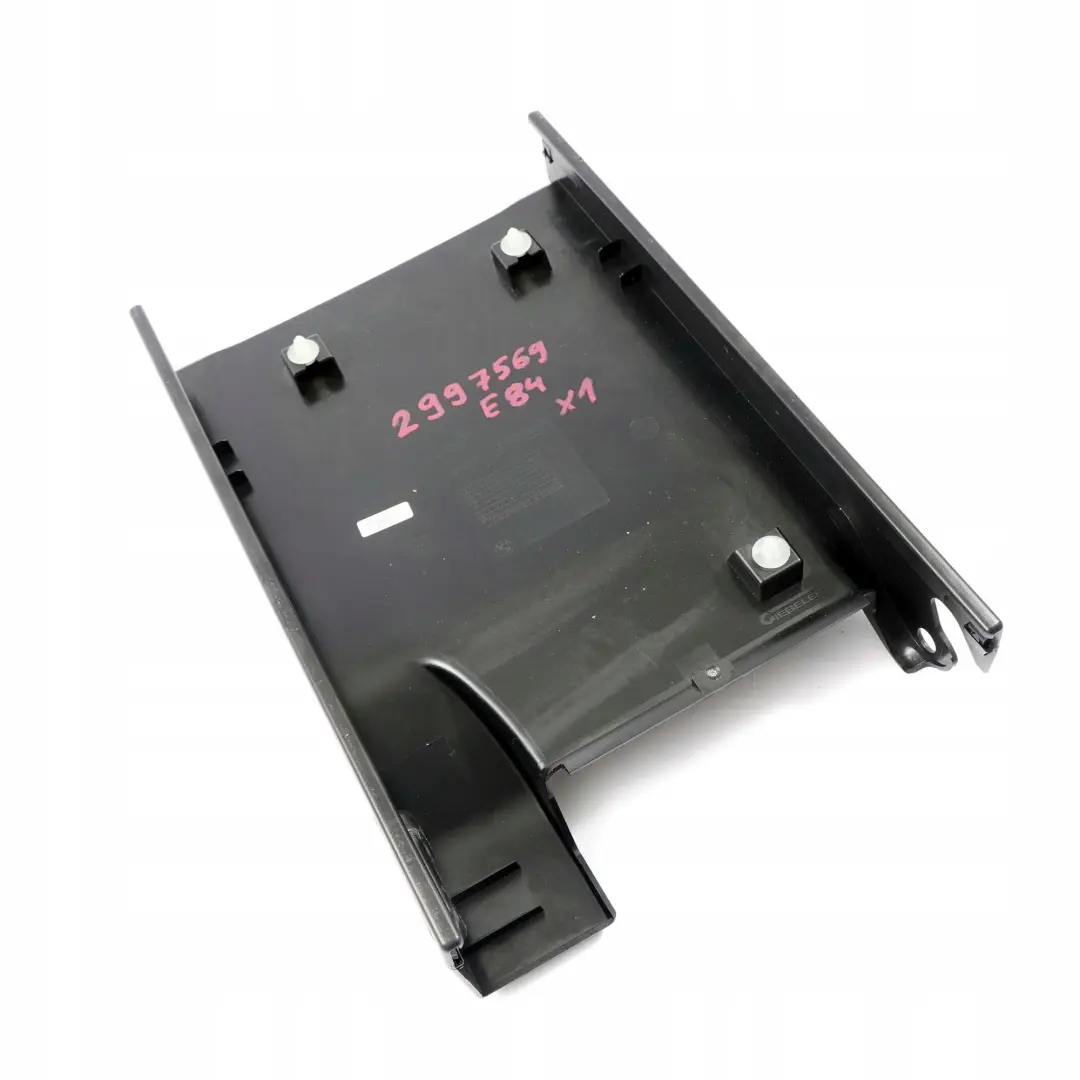 Fila E84 Sedile Posteriore Bracciolo Apertura Copertura Nera per BMW X1 con numero di parte 2997569 BMW X1 Fila E84 Sedile Posteriore Bracciolo Apertura Copertura Nera - SKU 2997569 - Numero di parte 2997569