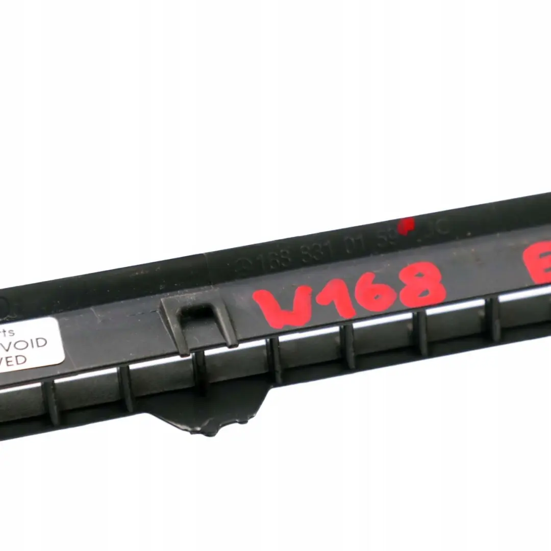 cruscotto superiore sinistro N/S bocchetta aria nero per Mercedes A W168 con numero di parte A1688310159 Mercedes A W168 cruscotto superiore sinistro N/S bocchetta aria nero - SKU A1688310159 - Numero di parte A1688310159