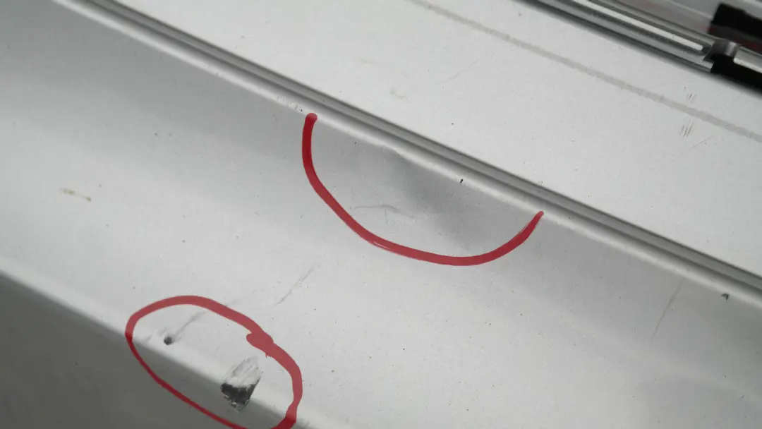 Listello Davanzale Laterale Sinistra Titansilber Metallizzato - 354 per BMW E87N LCI con numero di parte 51770036145 BMW E87N LCI Listello Davanzale Laterale Sinistra Titansilber Metallizzato - 354 - SKU 0036145-TS2 - Numero di parte 51770036145