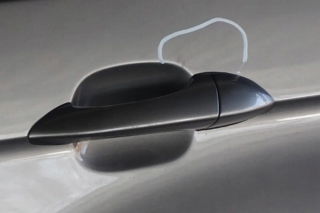 Drzwi lewy tył tylne lewe Sterlinggrau do BMW E53 X5 o numerze 8256827-STG BMW E53 X5 Drzwi lewy tył tylne lewe Sterlinggrau - SKU 8256827-STG - Numer Części 8256827-STG