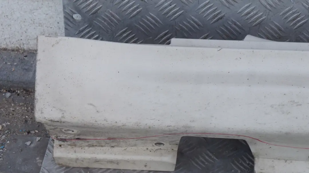 Kit Left Door N/S Sill Skirt Cover Pepper White to BMW MINI Cooper R56 R57 Aero with Part number 0430299 BMW MINI Cooper R56 R57 Aero Kit Left Door N/S Sill Skirt Cover Pepper White - SKU 0430299-PW - Part number 0430299