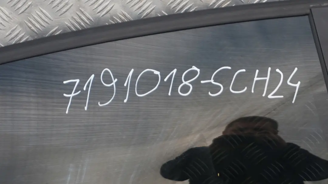 BMW 1 er E87 LCI Beifahrer Tür hinten rechts Schwarz 2 - SKU 7191018-SCH24 - Teilenummer 7191018