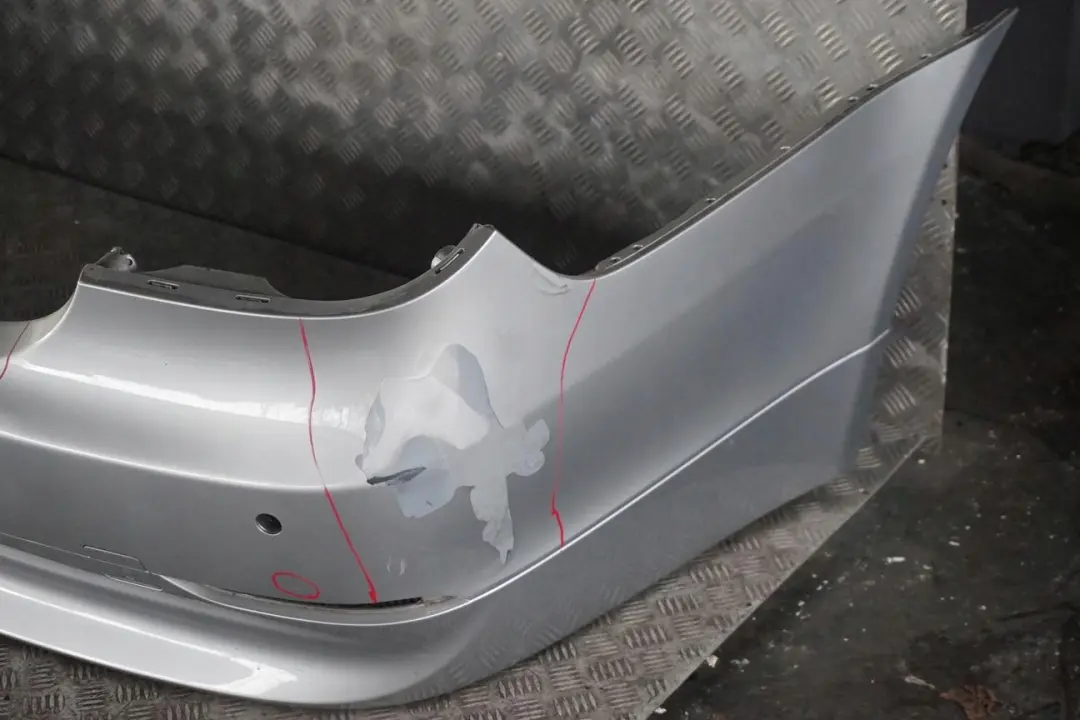 Bumper PDC Titansilber Titan Silver Metallic 354 to BMW 5 Series E60 1 Saloon Rear with Part number 0422349 BMW 5 Series E60 1 Saloon Rear Bumper PDC Titansilber Titan Silver Metallic 354 - SKU 0422349-TS1 - Part number 0422349