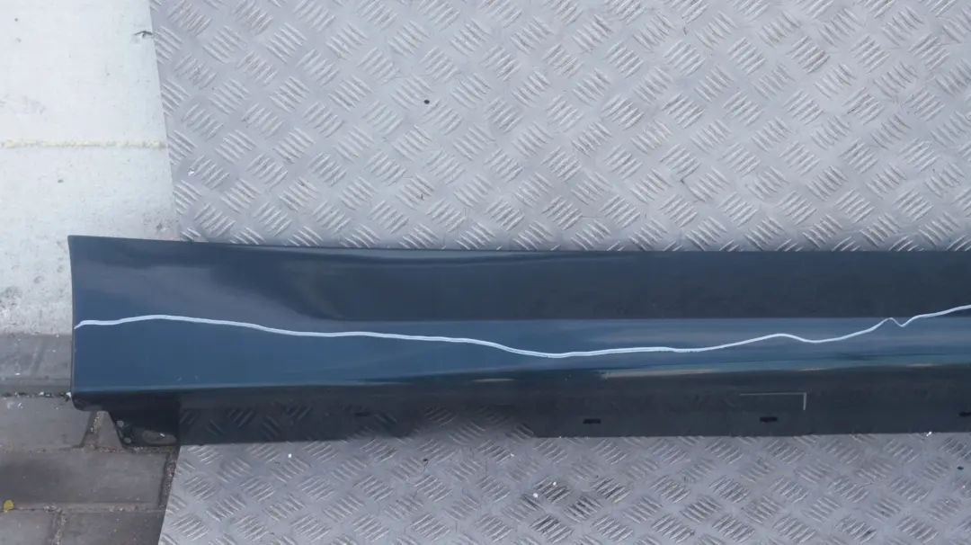 Bas de Porte Couverture Seuil Droite Bleu Montego Bleu Metallise pour BMW 3 E90 E91 à propos du numéro de pièce 0032950 BMW 3 E90 E91 Bas de Porte Couverture Seuil Droite Bleu Montego Bleu Metallise - SKU 0032950-TG - Numéro de pièce 0032950