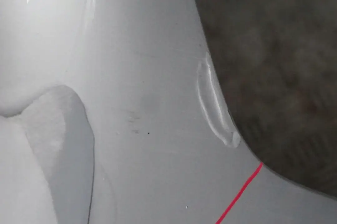 Zderzak tylny tył pdc titansilber do BMW E60 o numerze 0422349 BMW E60 Zderzak tylny tył pdc titansilber - SKU 0422349-TS1 - Numer Części 0422349