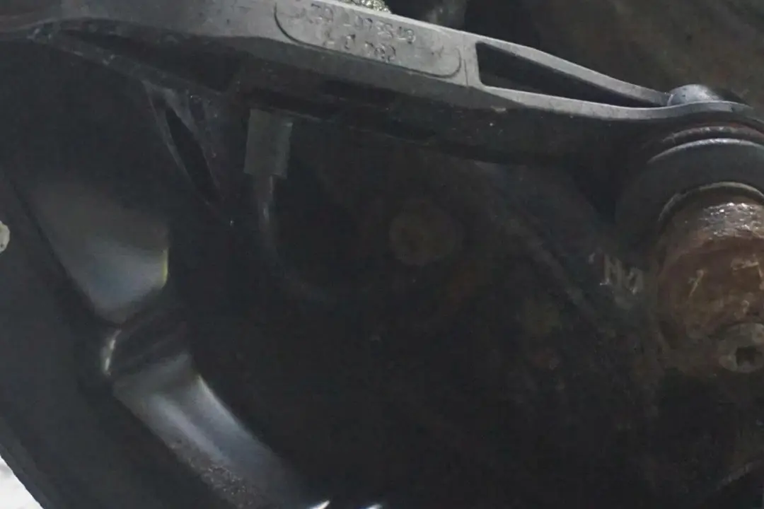 N47N 184PS Federbein Radträger Schwenklager Hinten Links für BMW 2 er F22 220d mit Teilenummer 6792515 BMW 2 er F22 220d N47N 184PS Federbein Radträger Schwenklager Hinten Links - SKU 6792515-5 - Teilenummer 6792515