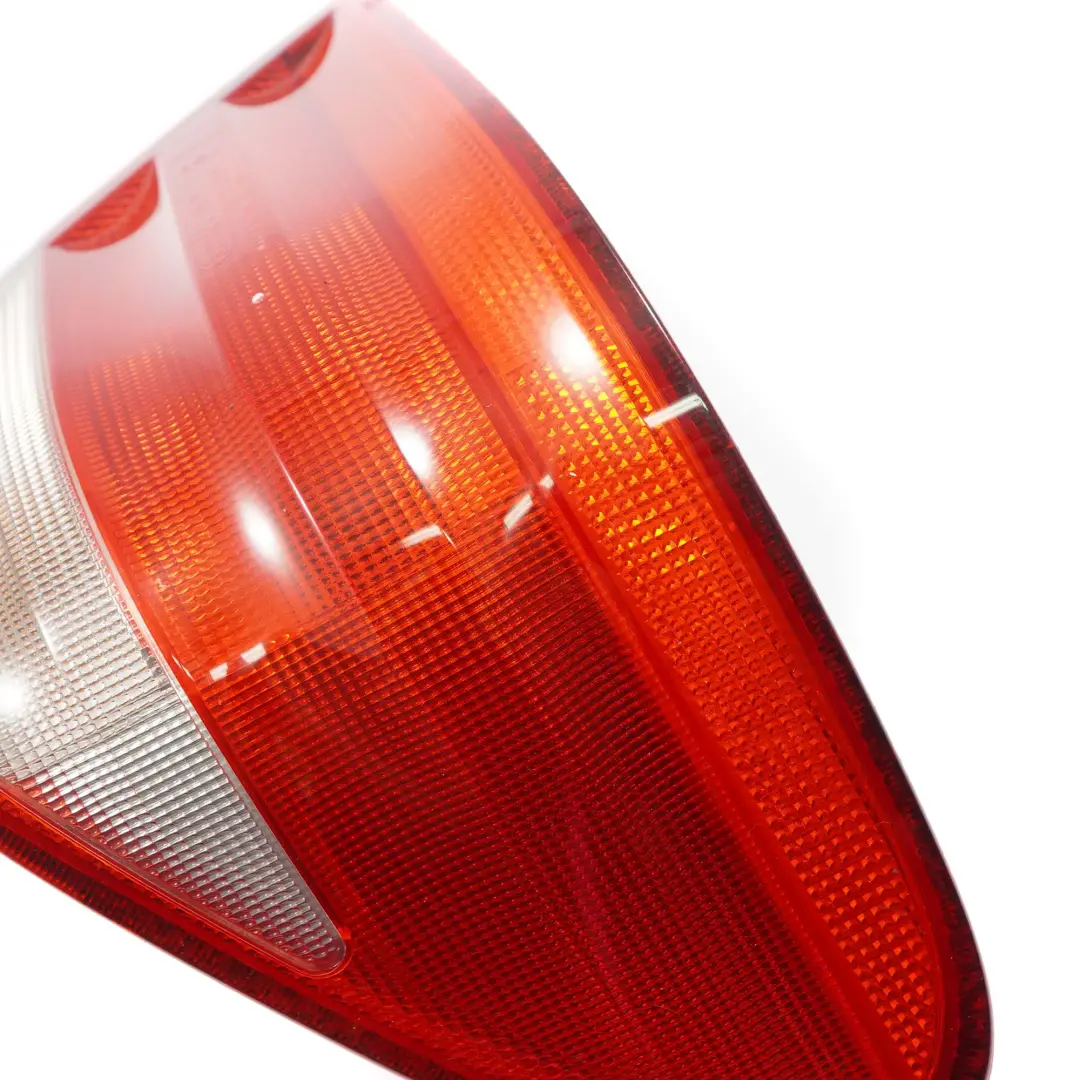 Mercedes-Benz CLK W208 C208 Rear Left Tail Light Side para con número de pieza A2088200164 Mercedes-Benz CLK W208 C208 Rear Left Tail Light Side - SKU A2088200164 - Número de pieza A2088200164