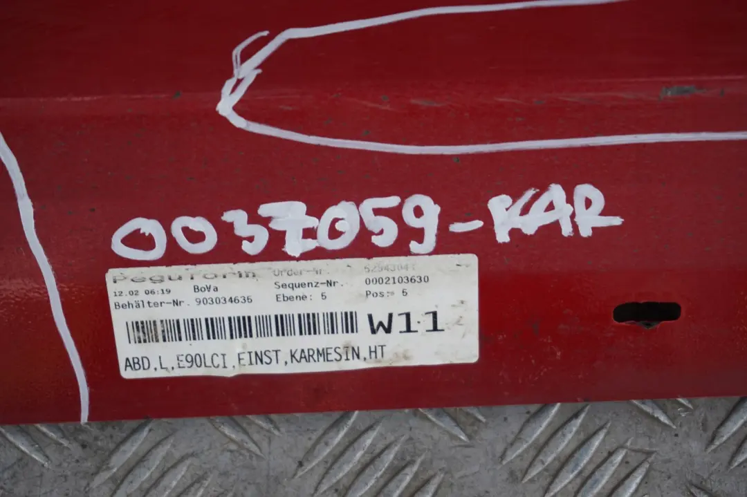 BMW E90 E91 LCI Listello Portiera Verniciato SX Rosso-Cremisi Rot Uni / - SKU 0037059-KAR - Numero di parte 0037059