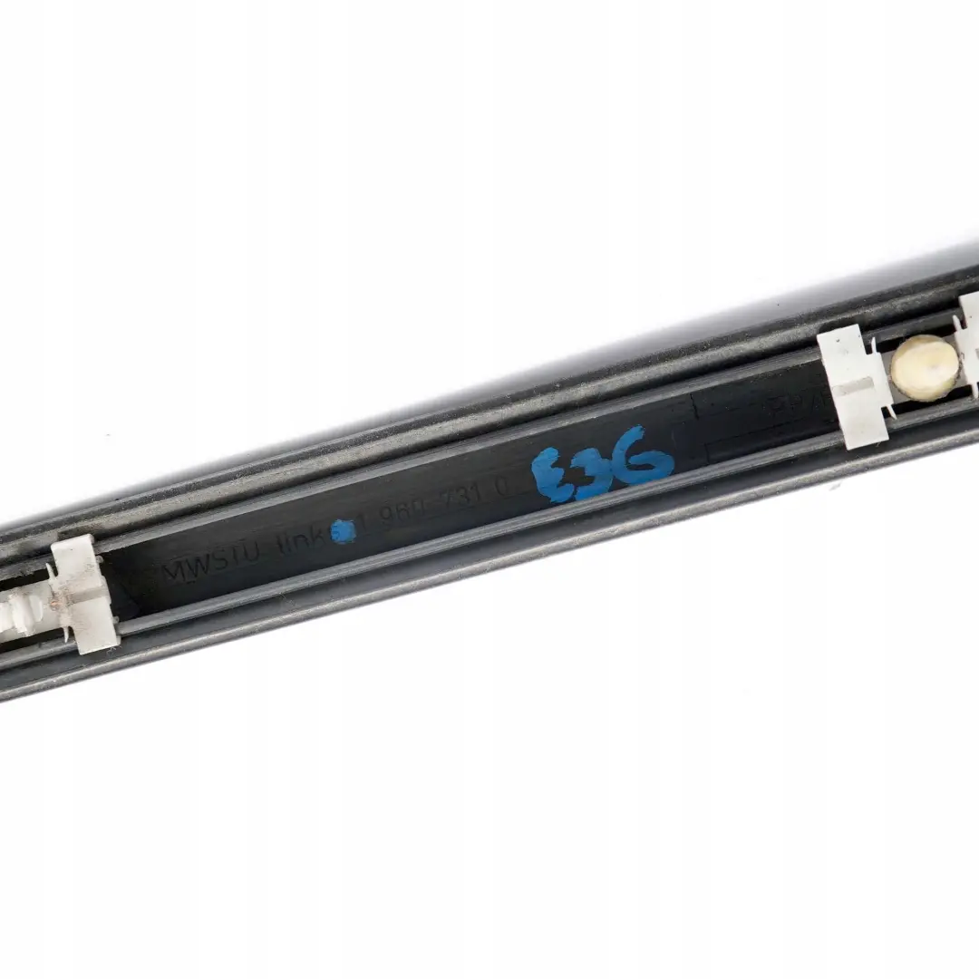 Combi Berline Revetement Exterieur a L'Avant Gauche Porte Moulure pour BMW 3 E36 à propos du numéro de pièce 1960731 BMW 3 E36 Combi Berline Revetement Exterieur a L'Avant Gauche Porte Moulure - SKU 1960731 - Numéro de pièce 1960731